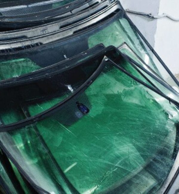 windshield-replacement-1 windshield-replacement-1